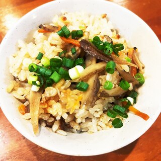 ごぼうと鶏もも肉の炊き込みご飯